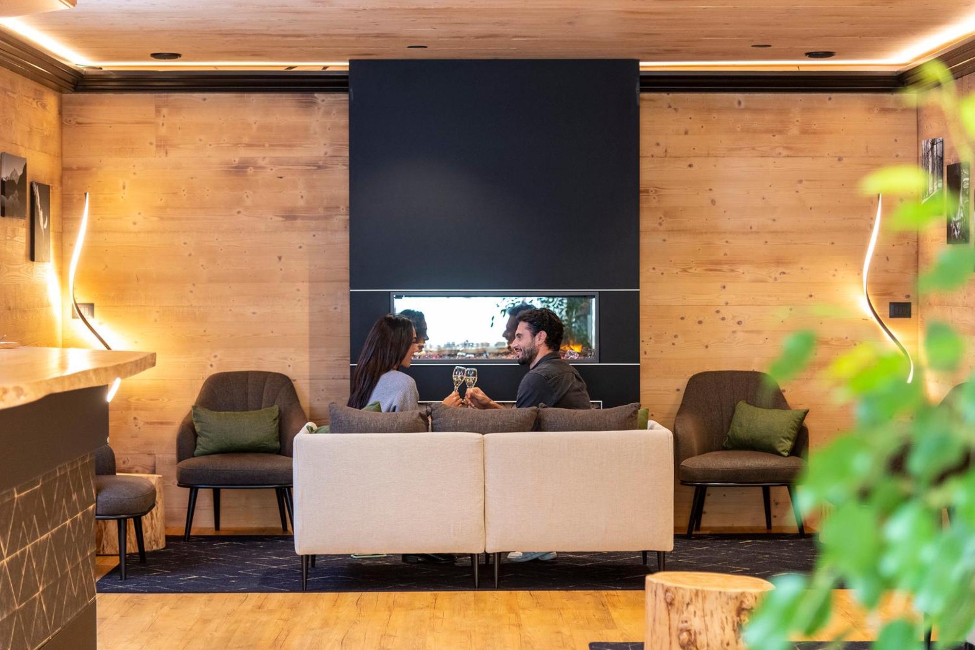 Hotel Alpino Wellness & Spa 페이오 폰티 외부 사진