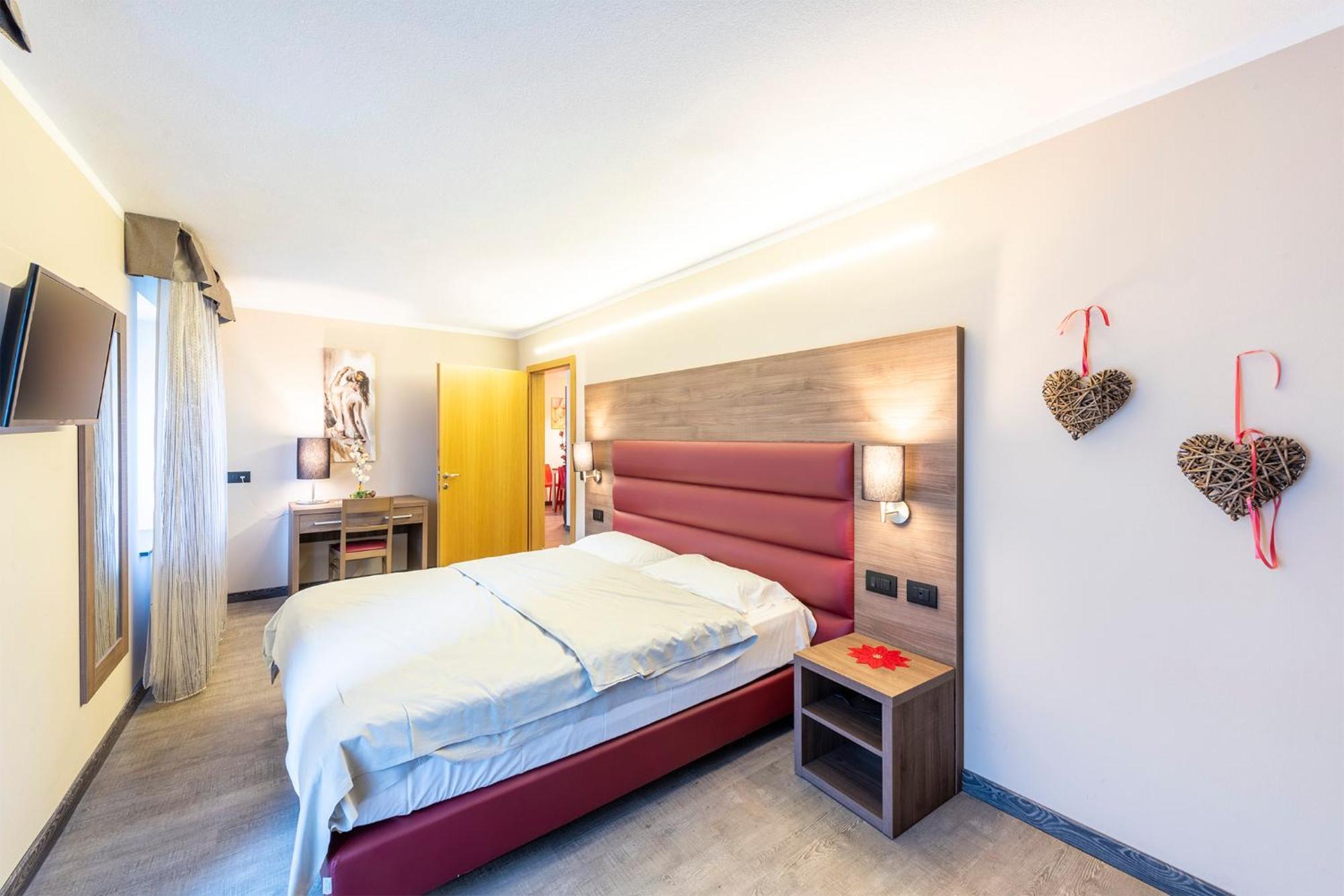 Hotel Alpino Wellness & Spa 페이오 폰티 외부 사진