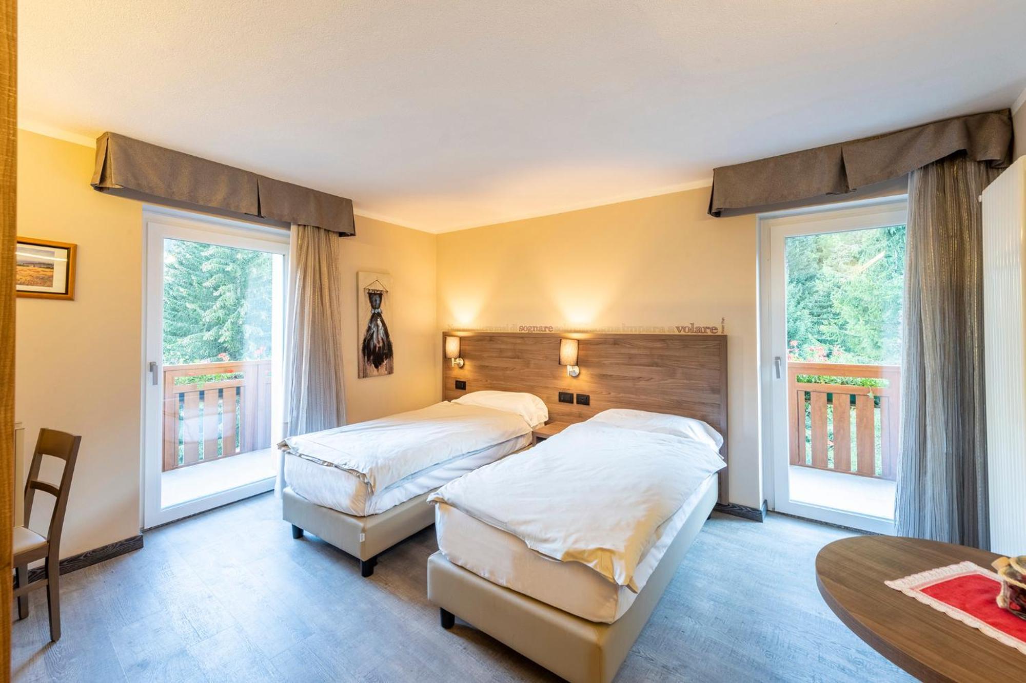 Hotel Alpino Wellness & Spa 페이오 폰티 외부 사진